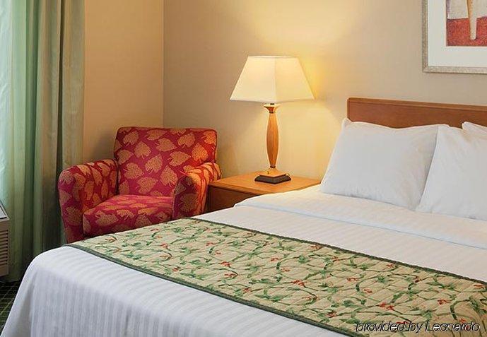 Fairfield Inn By Marriott Порт-Гурон Номер фото